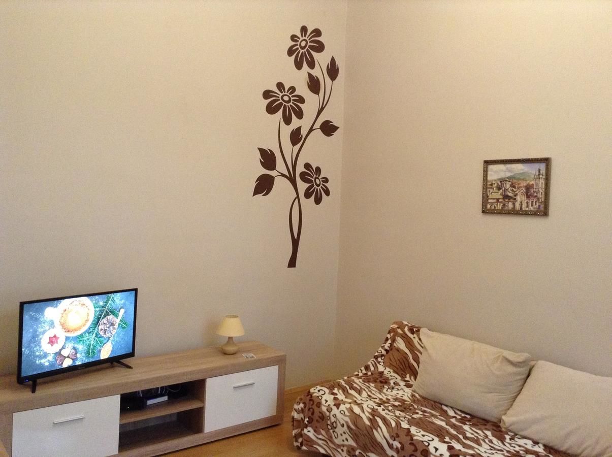 Апартаменты Family Stay in Lviv (2 Rooms + Kitchen) Kulʼparkuv-4