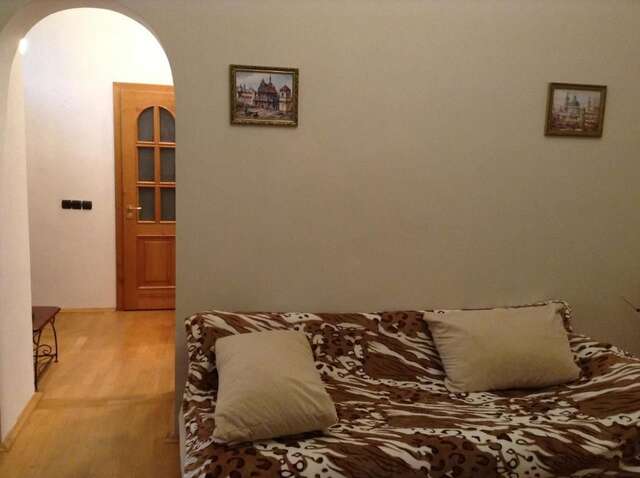Апартаменты Family Stay in Lviv (2 Rooms + Kitchen) Kulʼparkuv-53